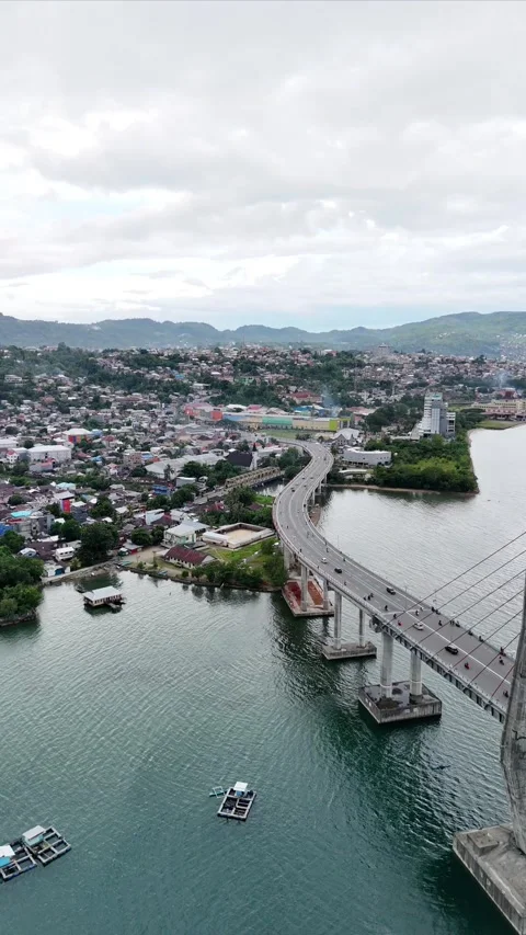 Vertical aerial video bridge 7 Video stock 304448182