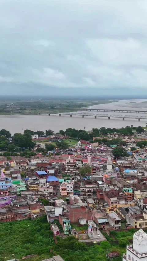 Vertical Aerial View of Ayodhya Cityscape in India Vídeo Stock 336843641