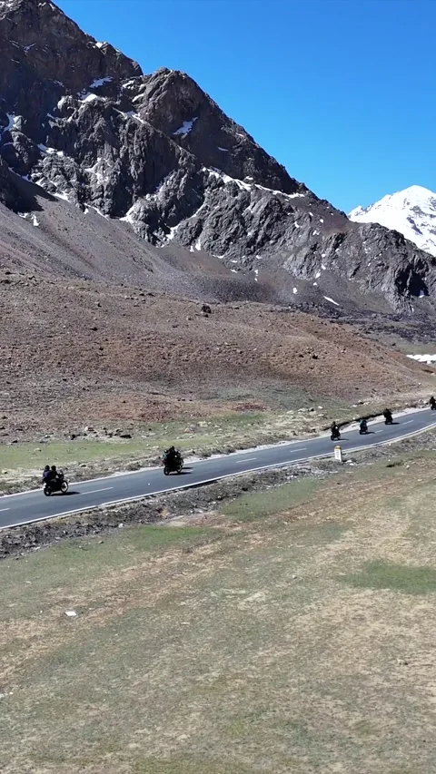 Vertical Aerial View of Bikers Riding in Ladakh India 動画素材 337285644