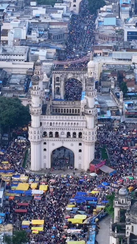 Vertical Aerial View of Charminar Monument Hyderabad 스톡 동영상 330718519