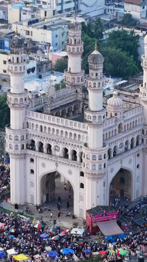 Vertical Aerial View of Charminar Monument Hyderabad 動画素材 330718532