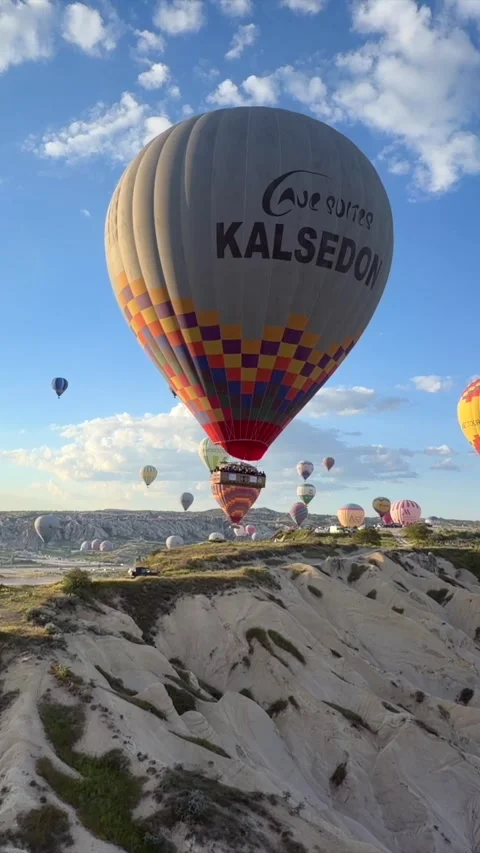 Vertical Aerial View of Hot Air Balloons Over Cappadocia Turkey Видео 337293820