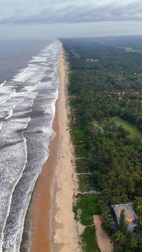 Vertical Aerial View of Scenic Beach in Udupi Karnataka 库存影片 344095842