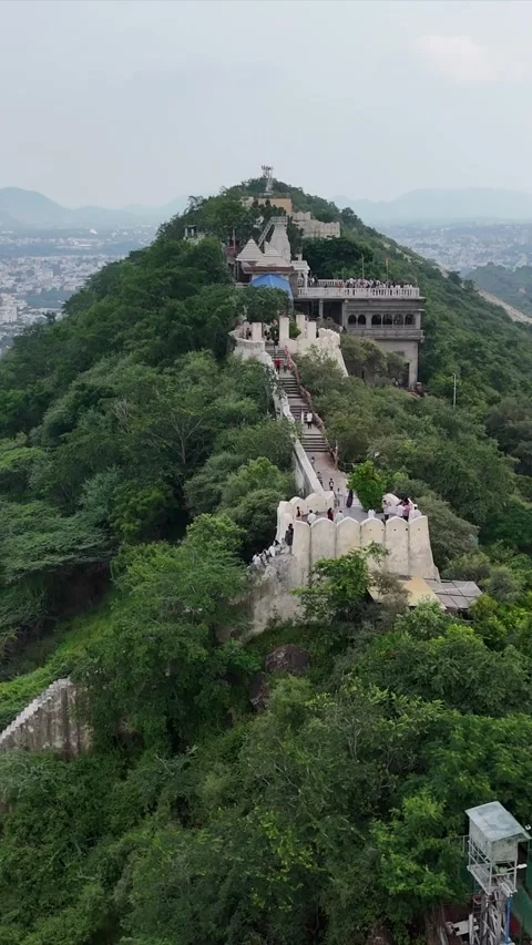 Vertical Aerial View of Shri Manshapurna Karni Mata Temple Udaipur India Vidéo 332332332