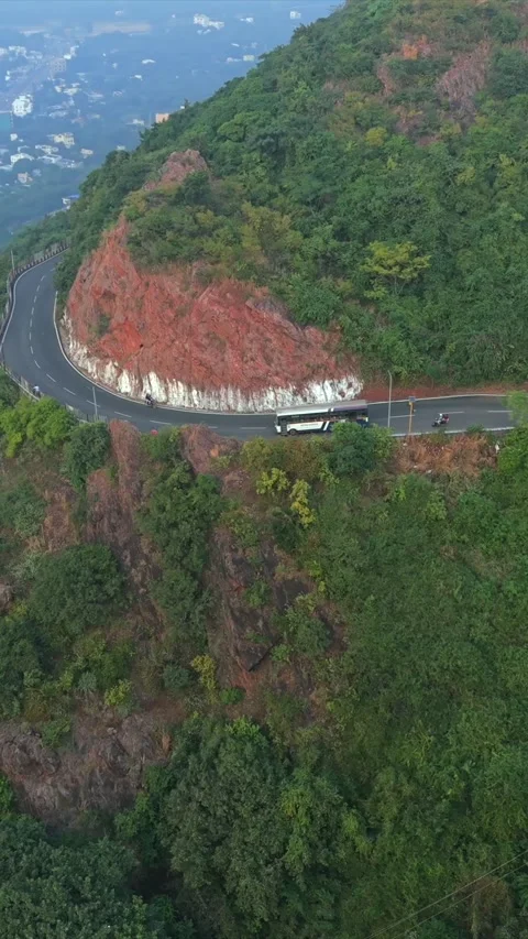 Vertical Aerial View of Simhachalam Hill Road Visakhapatnam 스톡 동영상 342892096