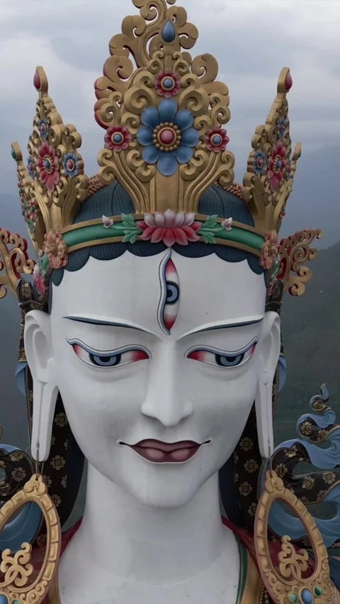 Vertical Aerial View of White Tara Statue at Tawang Vídeo Stock 339885289
