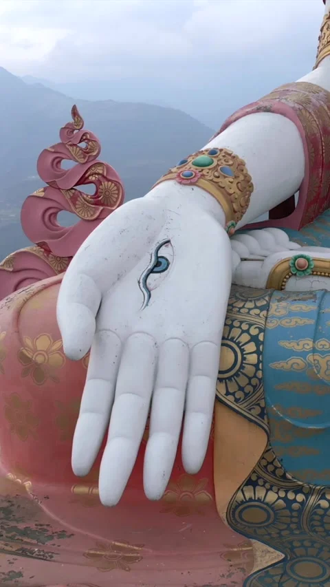 Vertical Aerial View of White Tara Statue at Tawang Vídeo Stock 339885445