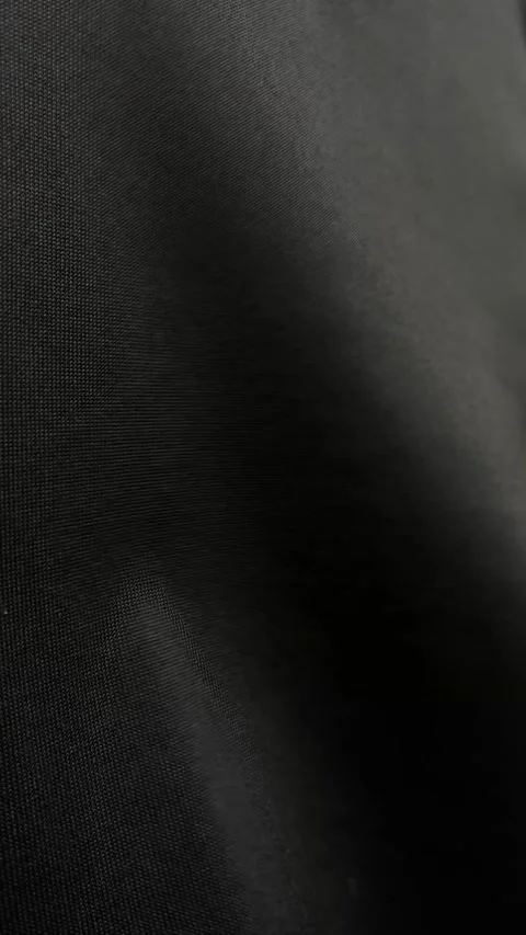 Vertical Black Silk Fabric Billowing Motion Background Vídeos de archivo 333964541