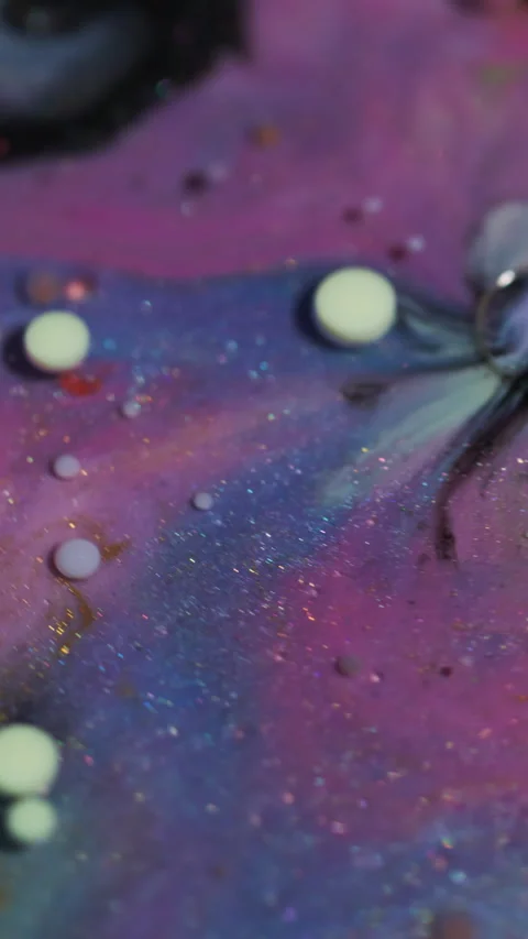 Vertical bubble texture ink water oil glitter 動画素材 333290349