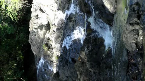 Vertical cascades seamless-loop Vidéo 8840915