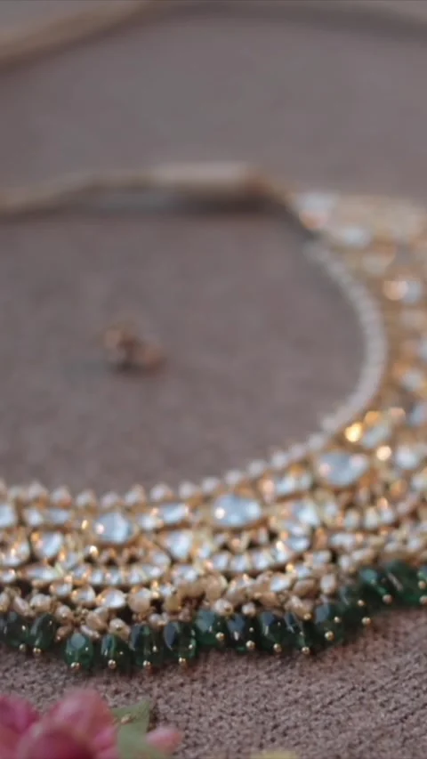 Vertical Close Shot Up of Traditional Indian Bridal Jewelry Necklace Видео 337541182