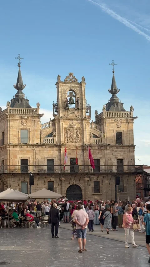 Vertical Close View of Astorga Town Hall Spain 스톡 동영상 337043089