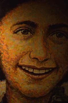 Vertical closeup graffiti of smiling Anne Frank Ilustración de archivo