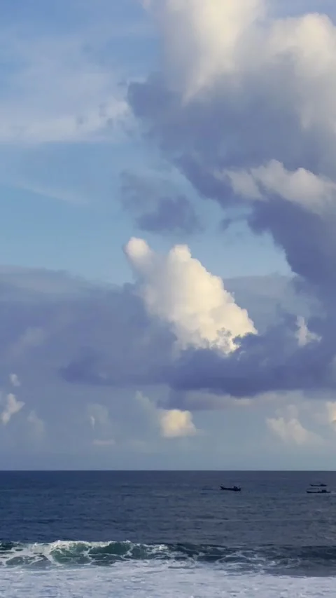 Vertical Cloudy Ocean With Breaking Waves Stock Footage 337527341
