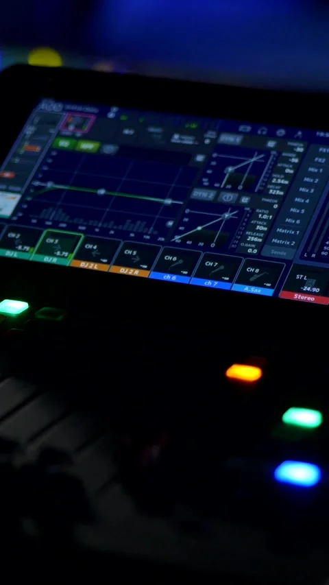 Vertical DJ Mixer Knob And Fader Controls In Dark Studio 库存影片 341743980