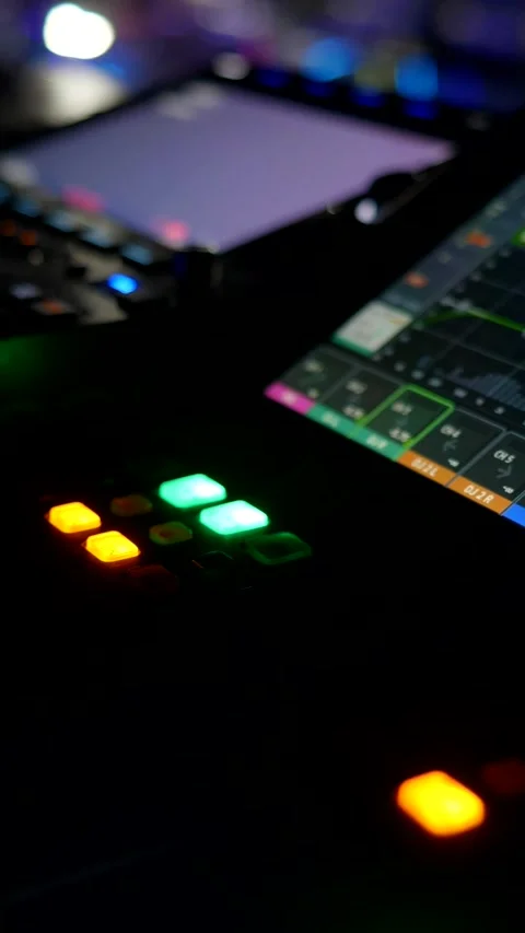 Vertical DJ Mixer Knob And Fader Controls In Dark Studio 库存影片 341744038