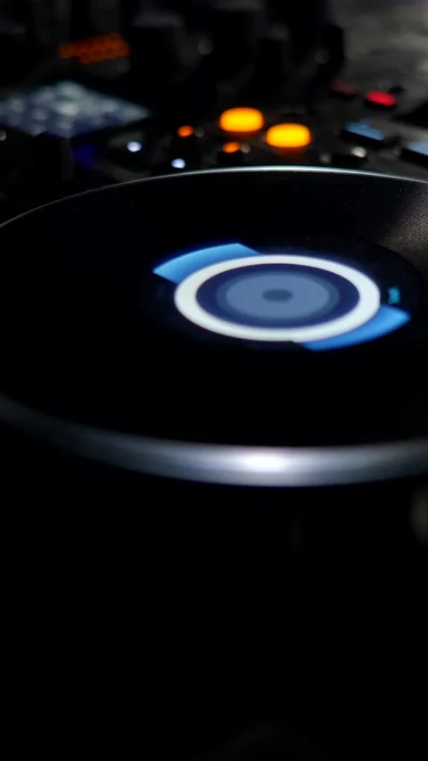 Vertical DJ Mixer Knob And Fader Controls In Dark Studio 库存影片 341744060