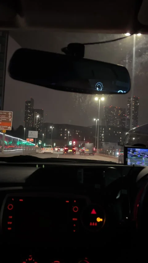 Vertical. Driving in Manchester at night, inside of car view Vídeos de archivo 299000099