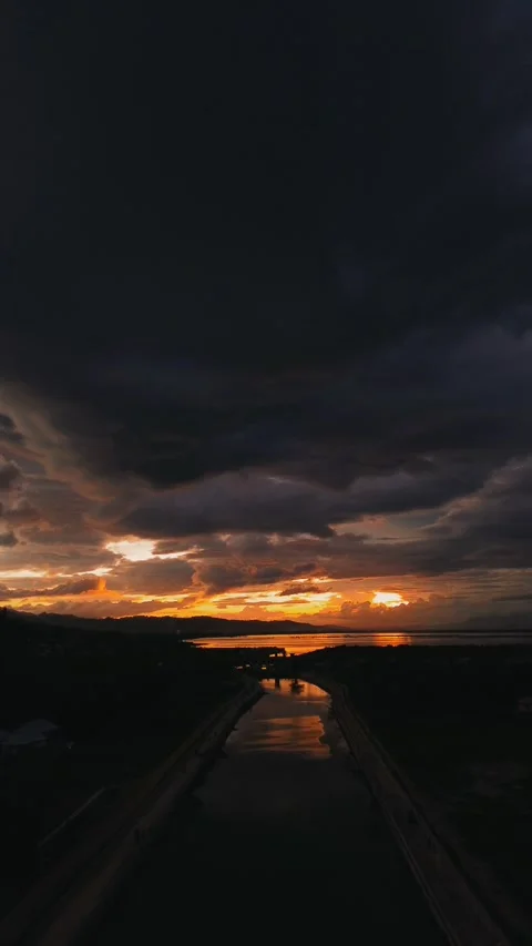 Vertical Drone Footage of River with sunset Stock-Footage 277454299