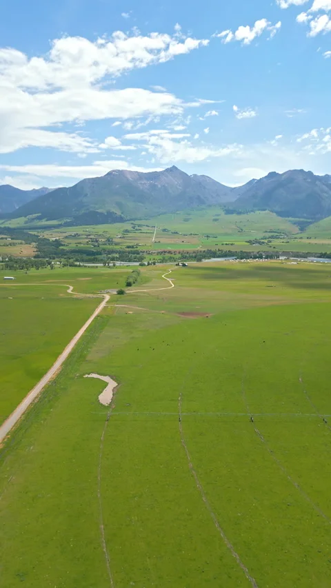 Vertical Drone Pan of Paradise Valley MT in summer Stock Footage 285803877
