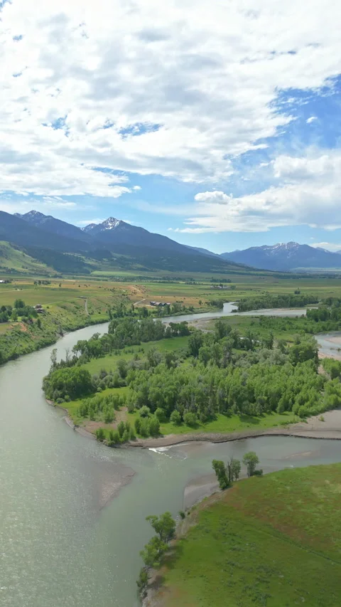 Vertical Drone Upstream Yellowstone River Montana Video stock 285801217