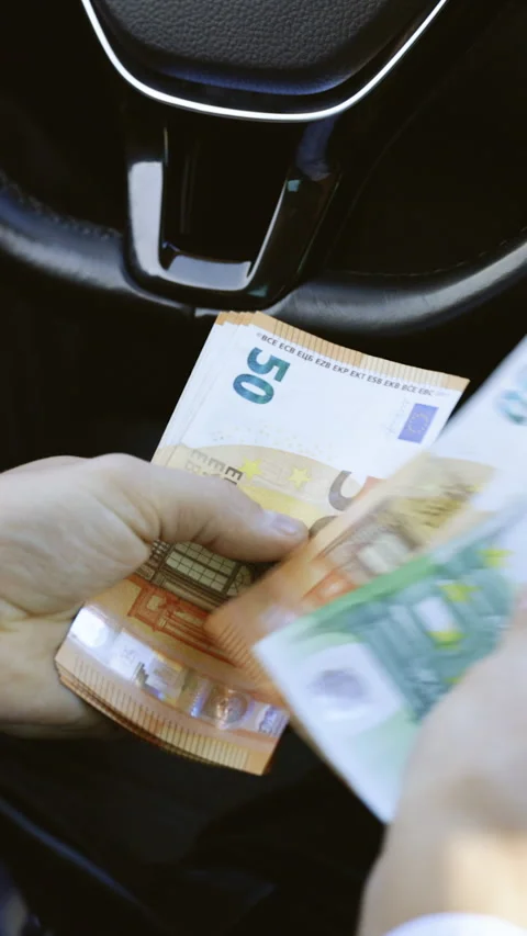 Vertical Format Video of The rich man counting euro banknotes. A business deal Stock Footage 305085697