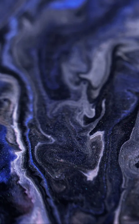 Vertical glitter ink drip fluid spill purple flow Stock-Footage 294280855
