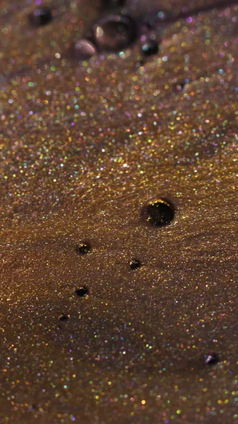 Vertical glitter stream paint water bubble oil Video stock 330243243