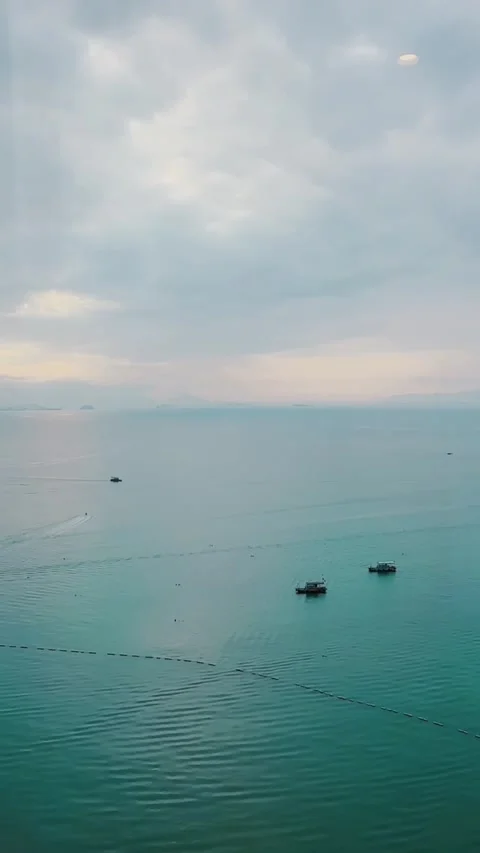 Vertical High angle view of boats moving on Erhai Lake Dali China 動画素材 333772957