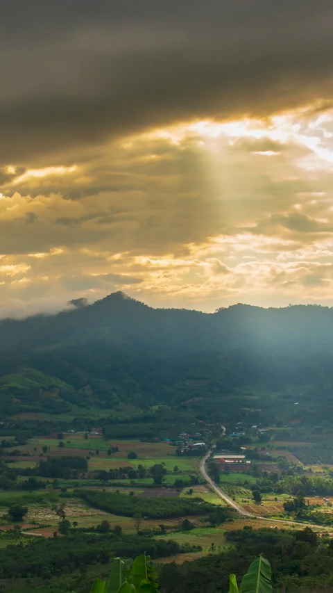 Vertical Horizon Sunset mountain range beautiful landscape Stock Footage 312714069