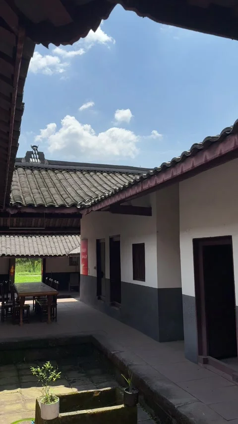 Vertical Interior Perspective Of Zhu Xi Ancestral Hall Stockbeeldmateriaal 334828799