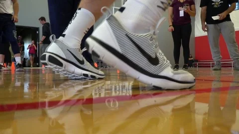 Vertical Leap - Slow Motion Close up Vídeo Stock 77354412