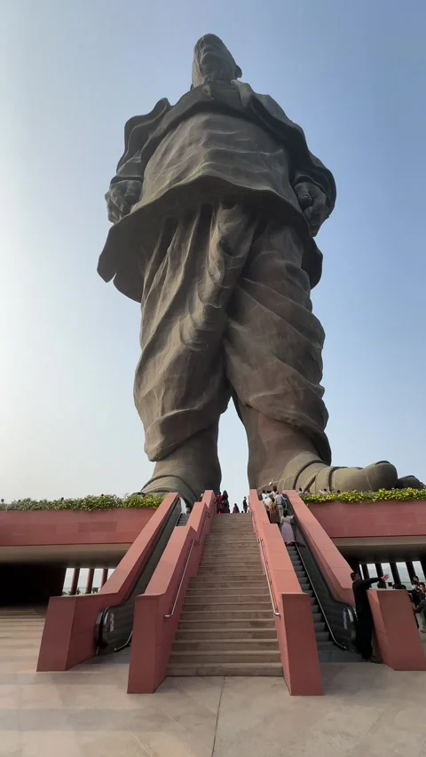 Vertical : Low angle view of world tallest statue of unity. Stock Footage 274726927