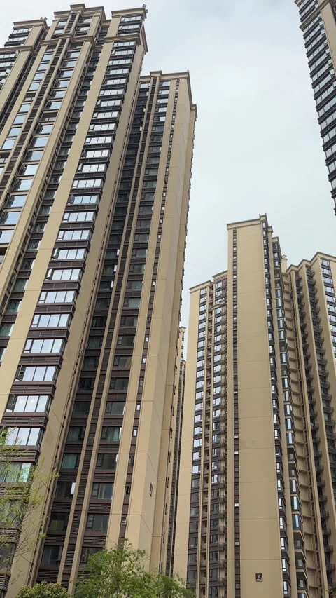 Vertical Modern high rise apartment buildings in Chengdu China Vidéo 334900761
