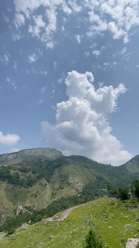 Vertical nature footage captured at Malsa, Abbottabad, Pakistan 動画素材 343609157