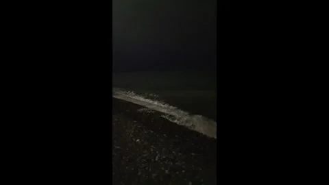 Vertical Night Ocean Waves Black Sea 4K Vidéo 331236900