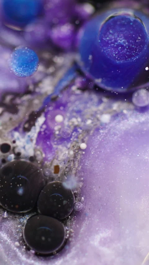Vertical oil texture ink spilling water bubble Stock-Footage 335346811