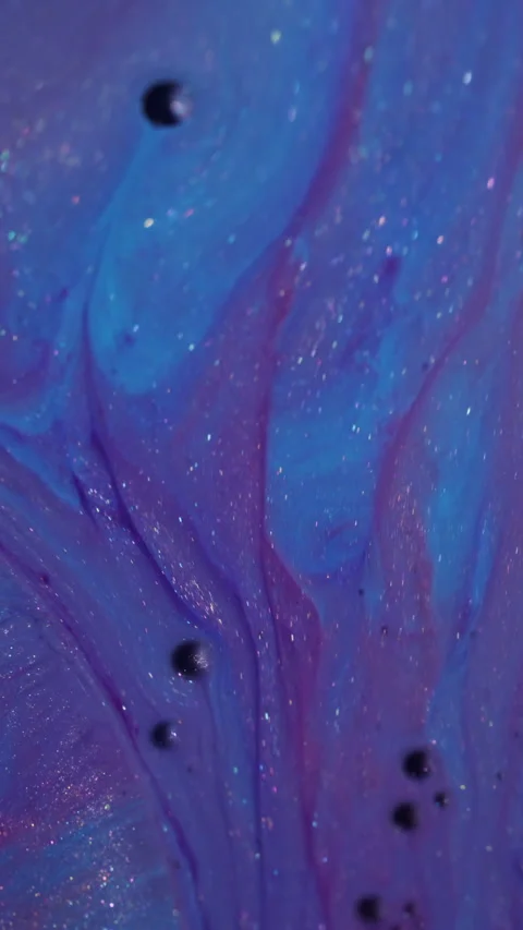 Vertical paint spill bubble fluid glitter oil flow Stock Footage 333980065