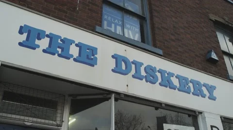 Vertical Pan of an Independent Record Store Vidéo 65415763