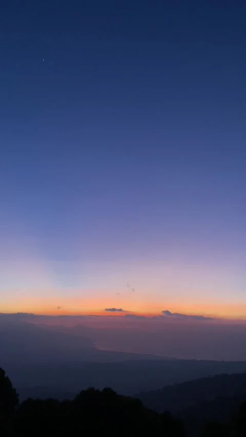 Vertical Panning Twilight Sky with Morning Star Over Coast in Bali Video stock 341809296