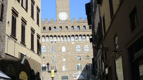 Vertical panoramic of Palazzo Vecchio in Florence in Italy during a sunny day Video stock 83718311
