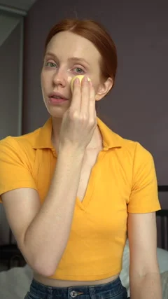 A popular makeup blogger records vlog, v, Stock Video