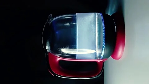 Vertical rapid footage of water bubbles in hot water boiling inside misted glass Stockbeeldmateriaal 142173447