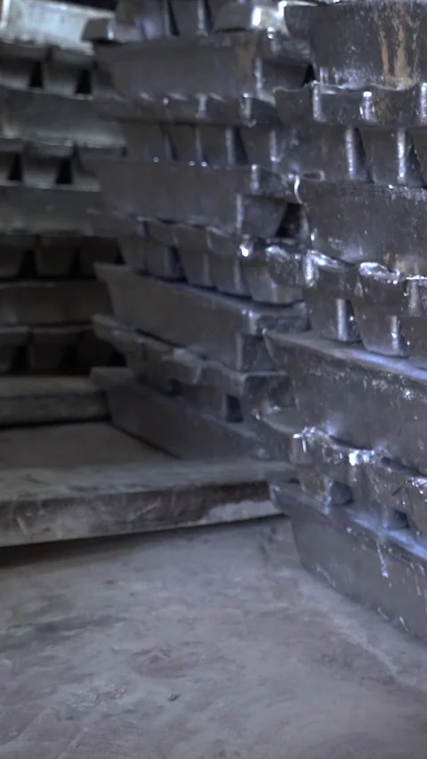 Vertical  Recycling, Lead separation Stockbeeldmateriaal 310053880