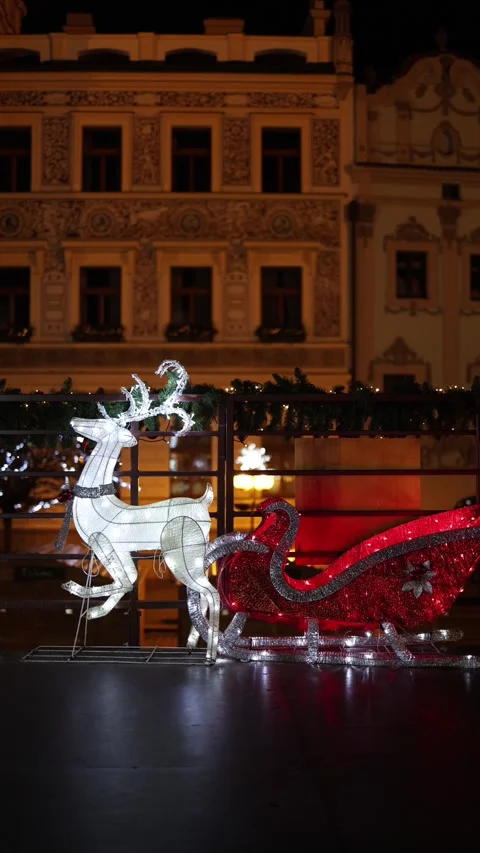 Vertical reindeer with sleigh Stock Footage 325073652