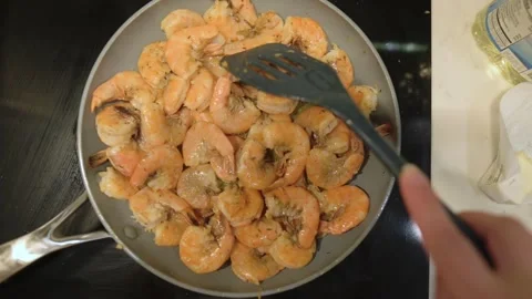 Vertical screen cooking shrimp presentation, preparing seafood with herbs and Video stock 323096209