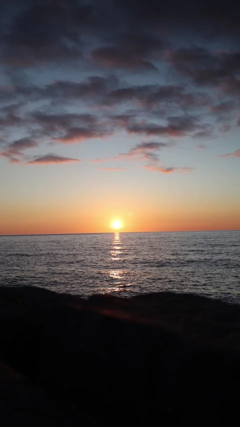 Vertical screen sunset over sea Stock Footage 331199642
