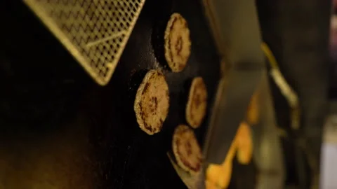 Vertical Shoot : Chef Turns Hamburger Patties Cooking On The Grill Video stock 196169589