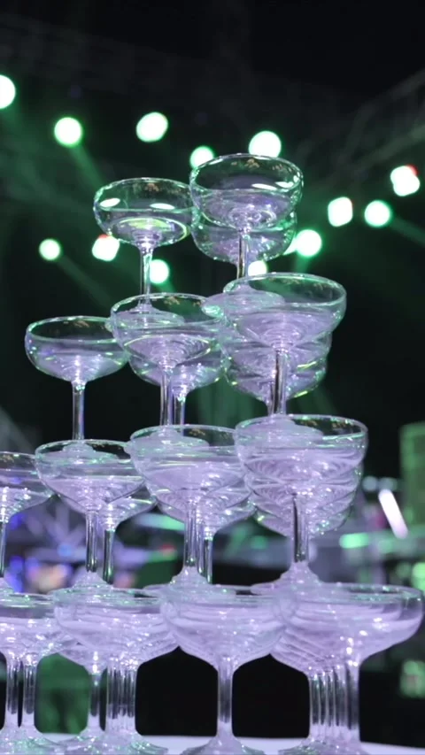 Vertical Shot of Cocktail Bar Setup at an Indian Wedding Reception Видео 337453142