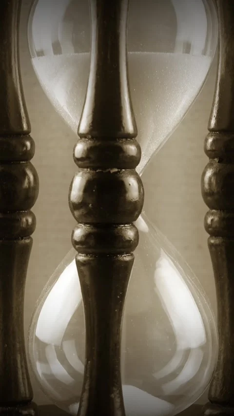 Vertical shot of rotating sandclock 動画素材 329470425